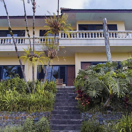 Foresta Inn Family Resort Prigen Esterno foto